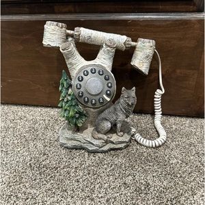 Vintage Wolf  Novelty Telephone Sculpture Art Collector’s Item Push Button